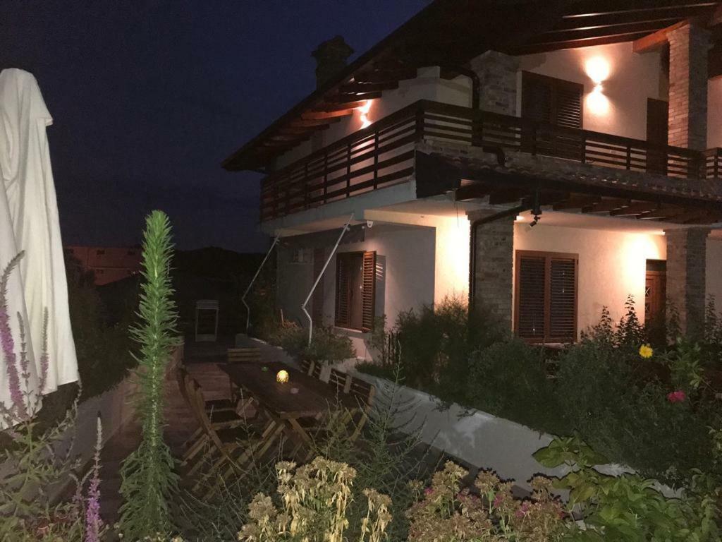 Sara'S Villa Shkodër Esterno foto