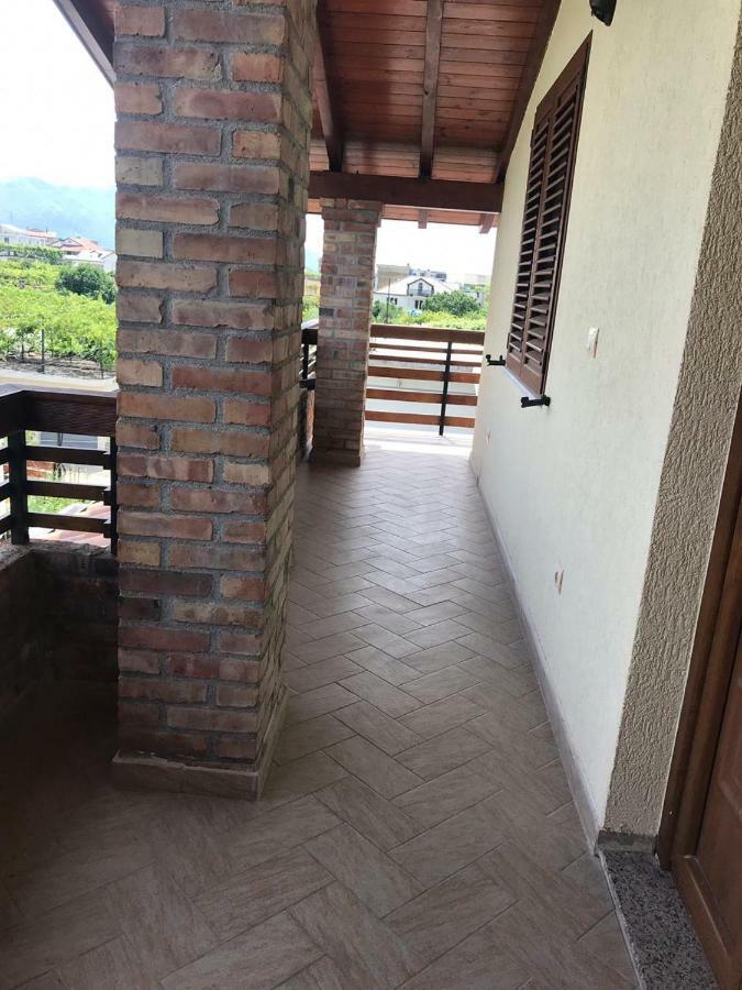 Sara'S Villa Shkodër Esterno foto