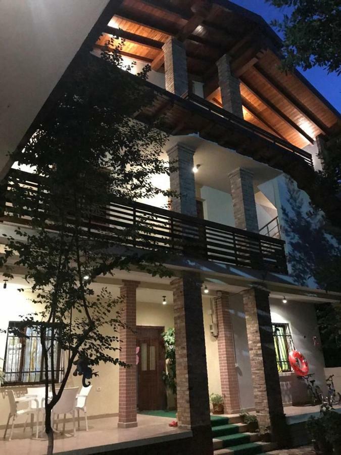 Sara'S Villa Shkodër Esterno foto