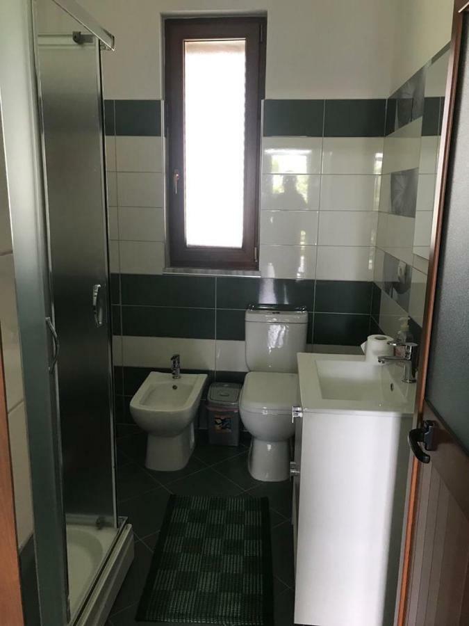 Sara'S Villa Shkodër Esterno foto