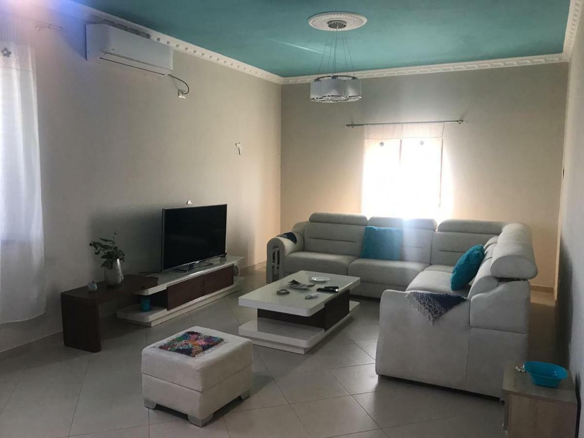 Sara'S Villa Shkodër Esterno foto